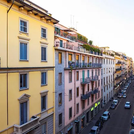 Modern 2 Bdr In Brera + Big Terrace Апартаменты